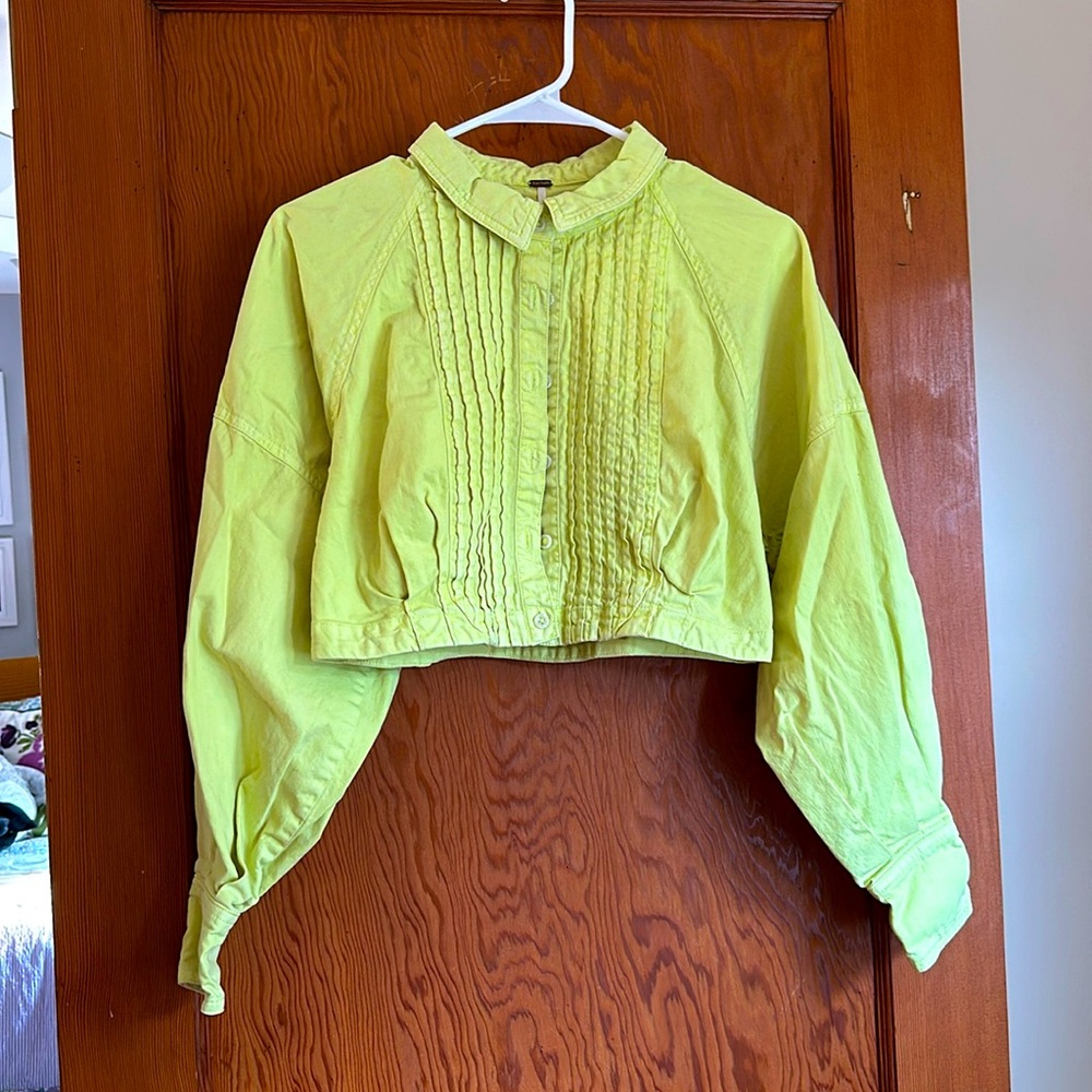 Free People Cropped Button Down - size M